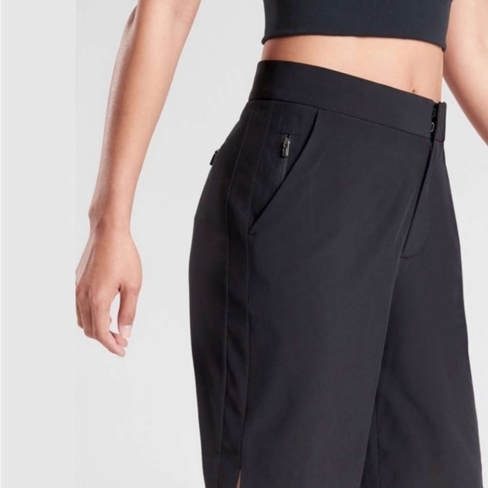 Athleta Black 9” Tribeca Bermuda Shorts Women’s Size 4 - Picture 2 of 10